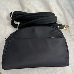 Lo & Sons Nouvelle Crossbody Bag